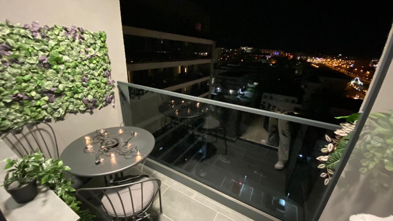 Palas Mall Apartment Q Residence Yaş Dış mekan fotoğraf