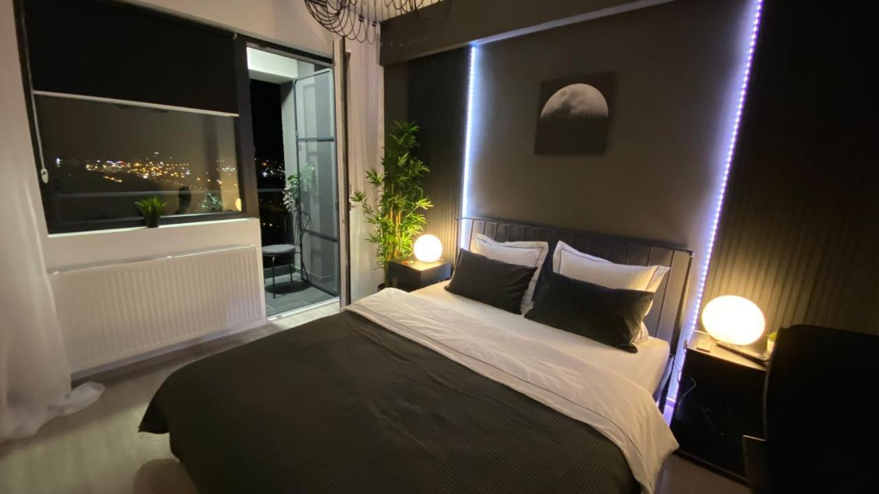 Palas Mall Apartment Q Residence Yaş Dış mekan fotoğraf